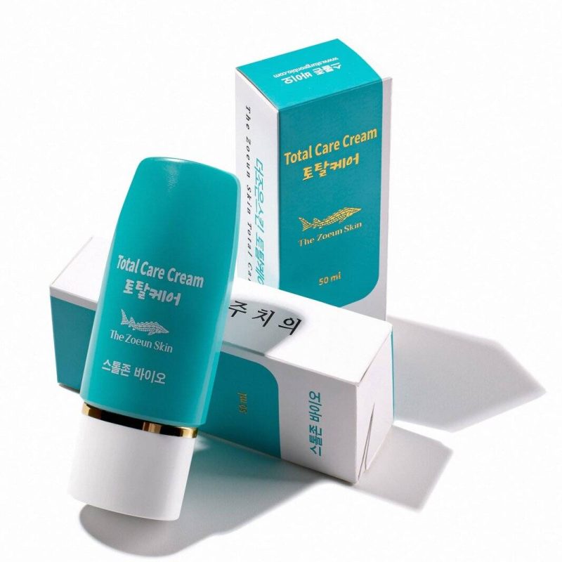 Total Care Cream – cremă regenerantă pentru piele afectată de dermatită, acnee, psoriazis sau iritații. Calmează, hidratează și reface pielea.